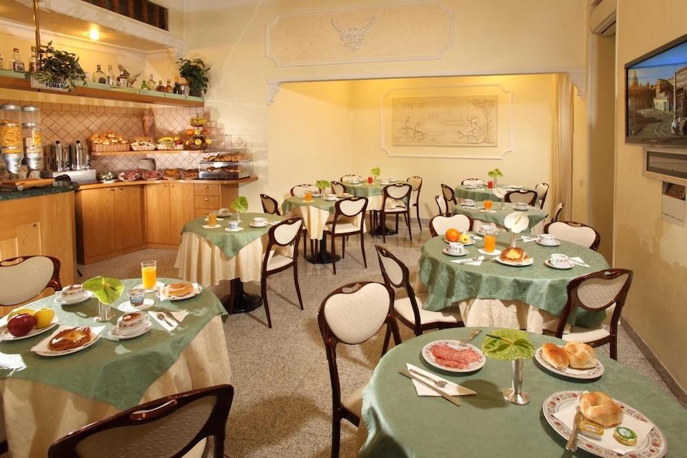 Hotel Dorica Roma Exterior foto