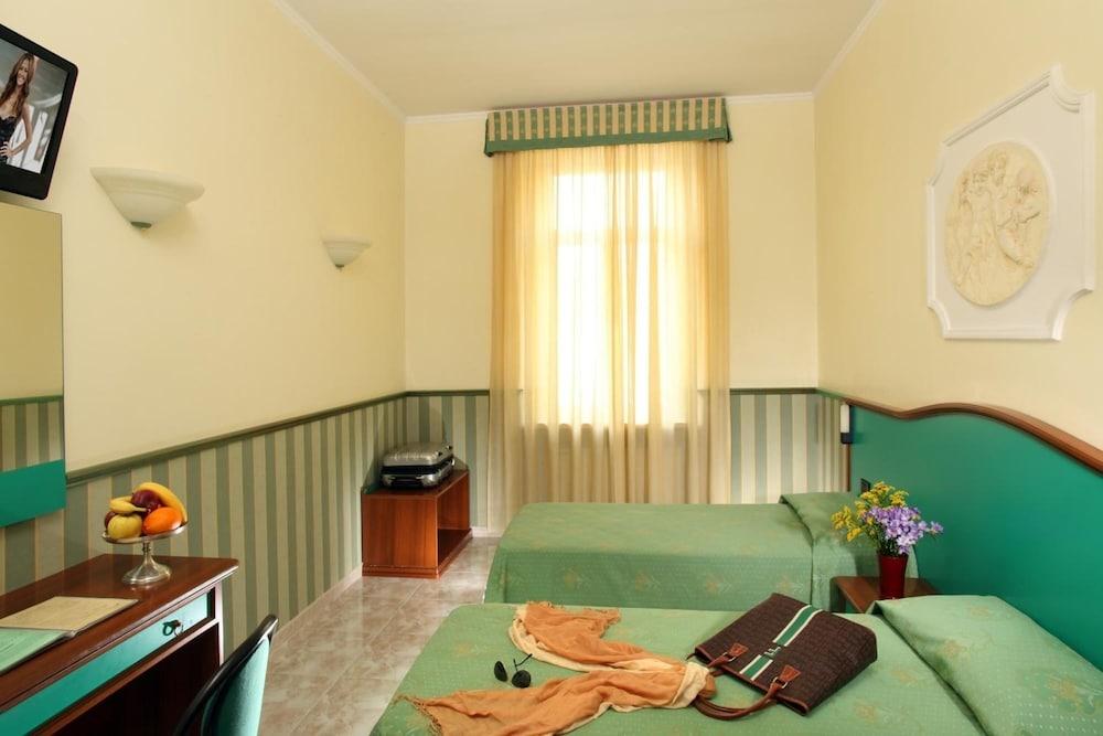 Hotel Dorica Roma Exterior foto